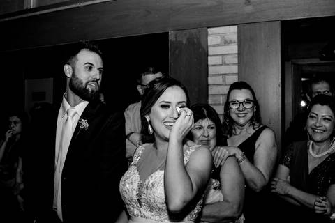 Maquiagem; Making of; Noiva; Noivo; Pré Wedding; Street Wedding; Celina Munhoz; Adriana Kruger; Manu Garcia; Camarim Madri; Wandering Wedding; São Francisco de Paula; Fotografia de Casal; Fotografia de Casamento; Pré Wedding; São Leopoldo; Ruinas Cassino;'