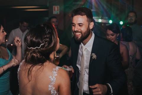 Maquiagem; Making of; Noiva; Noivo; Pré Wedding; Street Wedding; Celina Munhoz; Adriana Kruger; Manu Garcia; Camarim Madri; Wandering Wedding; São Francisco de Paula; Fotografia de Casal; Fotografia de Casamento; Pré Wedding; São Leopoldo; Ruinas Cassino;'