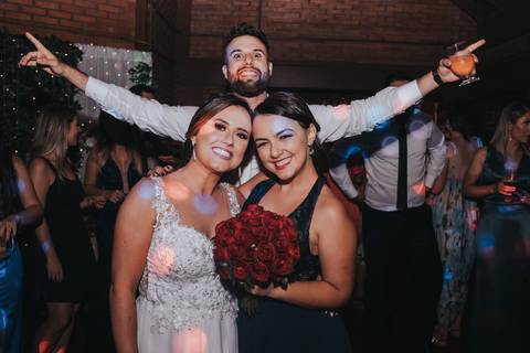 Maquiagem; Making of; Noiva; Noivo; Pré Wedding; Street Wedding; Celina Munhoz; Adriana Kruger; Manu Garcia; Camarim Madri; Wandering Wedding; São Francisco de Paula; Fotografia de Casal; Fotografia de Casamento; Pré Wedding; São Leopoldo; Ruinas Cassino;'