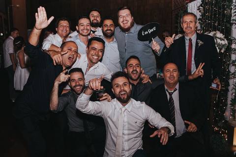 Maquiagem; Making of; Noiva; Noivo; Pré Wedding; Street Wedding; Celina Munhoz; Adriana Kruger; Manu Garcia; Camarim Madri; Wandering Wedding; São Francisco de Paula; Fotografia de Casal; Fotografia de Casamento; Pré Wedding; São Leopoldo; Ruinas Cassino;'