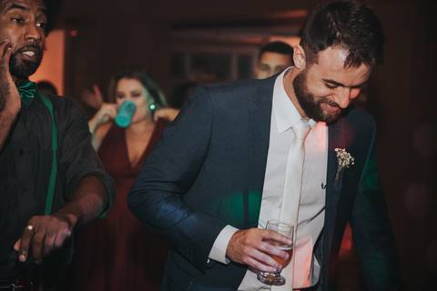 Maquiagem; Making of; Noiva; Noivo; Pré Wedding; Street Wedding; Celina Munhoz; Adriana Kruger; Manu Garcia; Camarim Madri; Wandering Wedding; São Francisco de Paula; Fotografia de Casal; Fotografia de Casamento; Pré Wedding; São Leopoldo; Ruinas Cassino;'