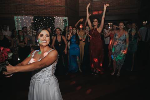 Maquiagem; Making of; Noiva; Noivo; Pré Wedding; Street Wedding; Celina Munhoz; Adriana Kruger; Manu Garcia; Camarim Madri; Wandering Wedding; São Francisco de Paula; Fotografia de Casal; Fotografia de Casamento; Pré Wedding; São Leopoldo; Ruinas Cassino;'