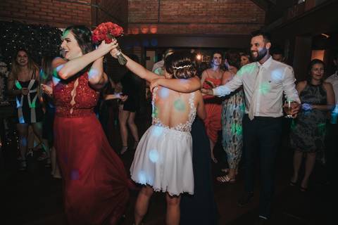 Maquiagem; Making of; Noiva; Noivo; Pré Wedding; Street Wedding; Celina Munhoz; Adriana Kruger; Manu Garcia; Camarim Madri; Wandering Wedding; São Francisco de Paula; Fotografia de Casal; Fotografia de Casamento; Pré Wedding; São Leopoldo; Ruinas Cassino;'