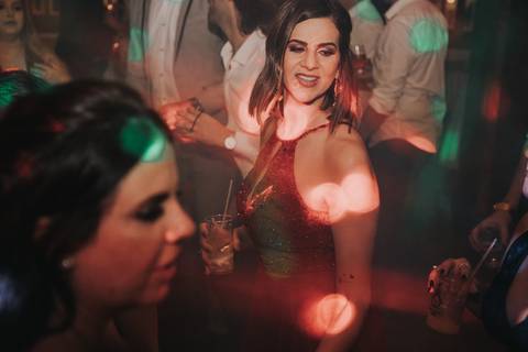 Maquiagem; Making of; Noiva; Noivo; Pré Wedding; Street Wedding; Celina Munhoz; Adriana Kruger; Manu Garcia; Camarim Madri; Wandering Wedding; São Francisco de Paula; Fotografia de Casal; Fotografia de Casamento; Pré Wedding; São Leopoldo; Ruinas Cassino;'