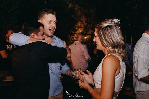 Maquiagem; Making of; Noiva; Noivo; Pré Wedding; Street Wedding; Celina Munhoz; Adriana Kruger; Manu Garcia; Camarim Madri; Wandering Wedding; São Francisco de Paula; Fotografia de Casal; Fotografia de Casamento; Pré Wedding; São Leopoldo; Ruinas Cassino;'