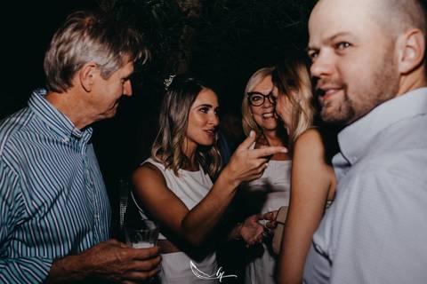 Maquiagem; Making of; Noiva; Noivo; Pré Wedding; Street Wedding; Celina Munhoz; Adriana Kruger; Manu Garcia; Camarim Madri; Wandering Wedding; São Francisco de Paula; Fotografia de Casal; Fotografia de Casamento; Pré Wedding; São Leopoldo; Ruinas Cassino;'