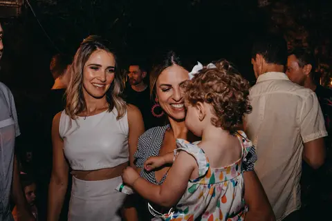 Maquiagem; Making of; Noiva; Noivo; Pré Wedding; Street Wedding; Celina Munhoz; Adriana Kruger; Manu Garcia; Camarim Madri; Wandering Wedding; São Francisco de Paula; Fotografia de Casal; Fotografia de Casamento; Pré Wedding; São Leopoldo; Ruinas Cassino;'