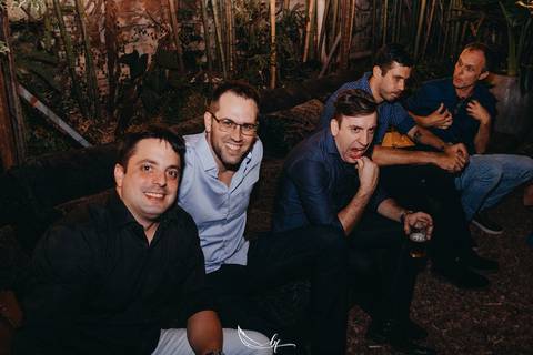 Maquiagem; Making of; Noiva; Noivo; Pré Wedding; Street Wedding; Celina Munhoz; Adriana Kruger; Manu Garcia; Camarim Madri; Wandering Wedding; São Francisco de Paula; Fotografia de Casal; Fotografia de Casamento; Pré Wedding; São Leopoldo; Ruinas Cassino;'