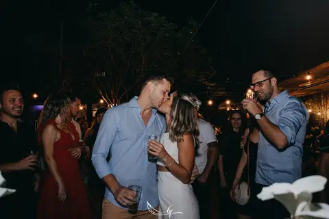 Maquiagem; Making of; Noiva; Noivo; Pré Wedding; Street Wedding; Celina Munhoz; Adriana Kruger; Manu Garcia; Camarim Madri; Wandering Wedding; São Francisco de Paula; Fotografia de Casal; Fotografia de Casamento; Pré Wedding; São Leopoldo; Ruinas Cassino;'