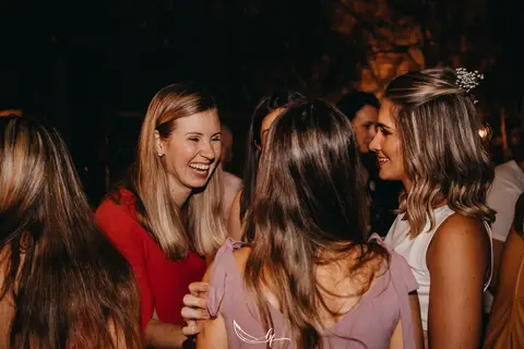 Maquiagem; Making of; Noiva; Noivo; Pré Wedding; Street Wedding; Celina Munhoz; Adriana Kruger; Manu Garcia; Camarim Madri; Wandering Wedding; São Francisco de Paula; Fotografia de Casal; Fotografia de Casamento; Pré Wedding; São Leopoldo; Ruinas Cassino;'