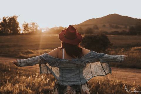 Ensaio feminino; Fotografia feminina; Recanto Bueno; Celina Munhoz; Novo Hamburgo; Fotografia Lifestyle; Nova Petropolis; Ensaio Teen; Ensaio 15th; 15 anos; Fotografo de 15 Anos; Debutante; Camarim Madri; Adriana Krieger; Manu Garcia;'