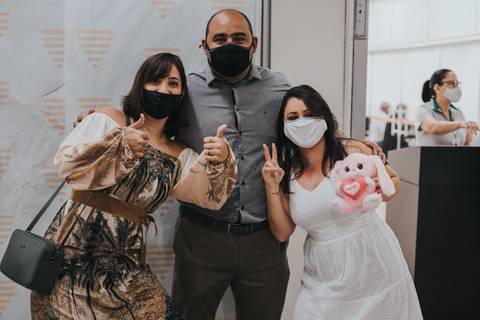 Maquiagem; Making of; Noiva; Noivo; Pré Wedding; Street Wedding; Celina Munhoz; Adriana Kruger; Manu Garcia; Camarim Madri; Wandering Wedding; São Francisco de Paula; Fotografia de Casal; Fotografia de Casamento; Pré Wedding; São Leopoldo; Belo Horizonte;'