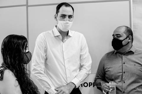 Maquiagem; Making of; Noiva; Noivo; Pré Wedding; Street Wedding; Celina Munhoz; Adriana Kruger; Manu Garcia; Camarim Madri; Wandering Wedding; São Francisco de Paula; Fotografia de Casal; Fotografia de Casamento; Pré Wedding; São Leopoldo; Belo Horizonte;'