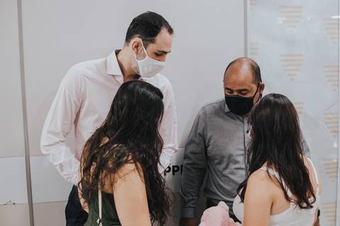 Maquiagem; Making of; Noiva; Noivo; Pré Wedding; Street Wedding; Celina Munhoz; Adriana Kruger; Manu Garcia; Camarim Madri; Wandering Wedding; São Francisco de Paula; Fotografia de Casal; Fotografia de Casamento; Pré Wedding; São Leopoldo; Belo Horizonte;'