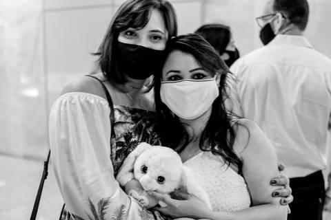 Maquiagem; Making of; Noiva; Noivo; Pré Wedding; Street Wedding; Celina Munhoz; Adriana Kruger; Manu Garcia; Camarim Madri; Wandering Wedding; São Francisco de Paula; Fotografia de Casal; Fotografia de Casamento; Pré Wedding; São Leopoldo; Belo Horizonte;'