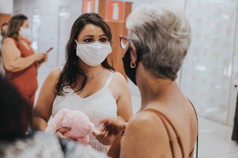 Maquiagem; Making of; Noiva; Noivo; Pré Wedding; Street Wedding; Celina Munhoz; Adriana Kruger; Manu Garcia; Camarim Madri; Wandering Wedding; São Francisco de Paula; Fotografia de Casal; Fotografia de Casamento; Pré Wedding; São Leopoldo; Belo Horizonte;'