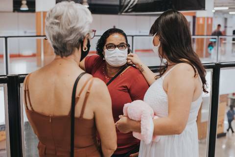 Maquiagem; Making of; Noiva; Noivo; Pré Wedding; Street Wedding; Celina Munhoz; Adriana Kruger; Manu Garcia; Camarim Madri; Wandering Wedding; São Francisco de Paula; Fotografia de Casal; Fotografia de Casamento; Pré Wedding; São Leopoldo; Belo Horizonte;'