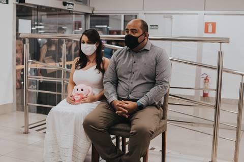 Maquiagem; Making of; Noiva; Noivo; Pré Wedding; Street Wedding; Celina Munhoz; Adriana Kruger; Manu Garcia; Camarim Madri; Wandering Wedding; São Francisco de Paula; Fotografia de Casal; Fotografia de Casamento; Pré Wedding; São Leopoldo; Belo Horizonte;'