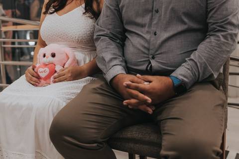 Maquiagem; Making of; Noiva; Noivo; Pré Wedding; Street Wedding; Celina Munhoz; Adriana Kruger; Manu Garcia; Camarim Madri; Wandering Wedding; São Francisco de Paula; Fotografia de Casal; Fotografia de Casamento; Pré Wedding; São Leopoldo; Belo Horizonte;'