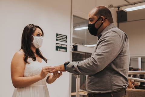 Maquiagem; Making of; Noiva; Noivo; Pré Wedding; Street Wedding; Celina Munhoz; Adriana Kruger; Manu Garcia; Camarim Madri; Wandering Wedding; São Francisco de Paula; Fotografia de Casal; Fotografia de Casamento; Pré Wedding; São Leopoldo; Belo Horizonte;'