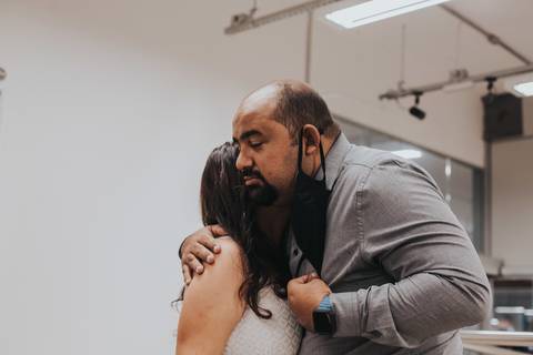 Maquiagem; Making of; Noiva; Noivo; Pré Wedding; Street Wedding; Celina Munhoz; Adriana Kruger; Manu Garcia; Camarim Madri; Wandering Wedding; São Francisco de Paula; Fotografia de Casal; Fotografia de Casamento; Pré Wedding; São Leopoldo; Belo Horizonte;'