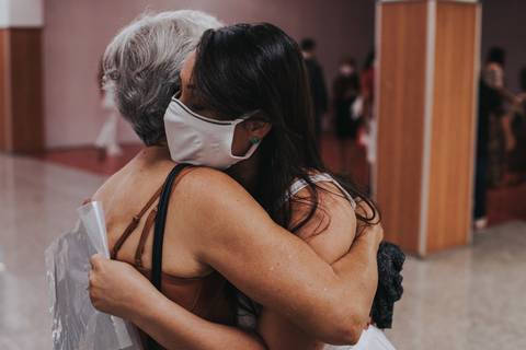 Maquiagem; Making of; Noiva; Noivo; Pré Wedding; Street Wedding; Celina Munhoz; Adriana Kruger; Manu Garcia; Camarim Madri; Wandering Wedding; São Francisco de Paula; Fotografia de Casal; Fotografia de Casamento; Pré Wedding; São Leopoldo; Belo Horizonte;'