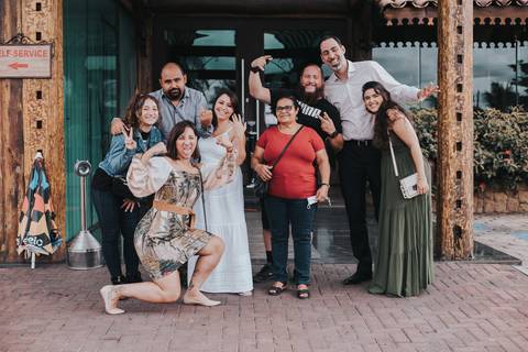 Maquiagem; Making of; Noiva; Noivo; Pré Wedding; Street Wedding; Celina Munhoz; Adriana Kruger; Manu Garcia; Camarim Madri; Wandering Wedding; São Francisco de Paula; Fotografia de Casal; Fotografia de Casamento; Pré Wedding; São Leopoldo; Belo Horizonte;'