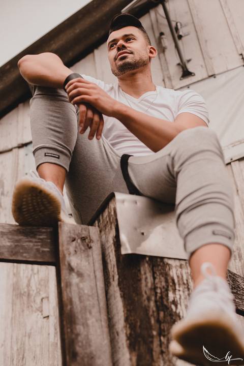 Ensaio Masculino; Fotografia Masculino; Recanto Bueno; Celina Munhoz; Novo Hamburgo; Fotografia Lifestyle; Nova Petropolis; Ensaio Teen; Retrato; Camarim Madri; Adriana Krieger; Manu Garcia; Secret Closet; Boudoir;'