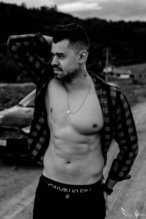 Ensaio Masculino; Fotografia Masculino; Recanto Bueno; Celina Munhoz; Novo Hamburgo; Fotografia Lifestyle; Nova Petropolis; Ensaio Teen; Retrato; Camarim Madri; Adriana Krieger; Manu Garcia; Secret Closet; Boudoir;'