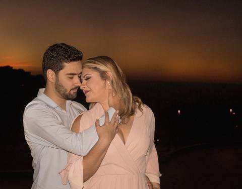 Maquiagem; Making of; Noiva; Noivo; Pré Wedding; Street Wedding; Celina Munhoz; Adriana Kruger; Manu Garcia; Camarim Madri; Wandering Wedding; São Francisco de Paula; Fotografia de Casal; Fotografia de Casamento; Pré Wedding; São Leopoldo; Belo Horizonte;'