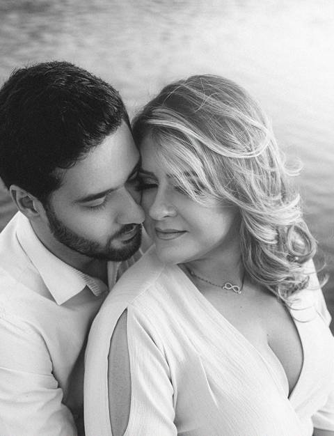 Maquiagem; Making of; Noiva; Noivo; Pré Wedding; Street Wedding; Celina Munhoz; Adriana Kruger; Manu Garcia; Camarim Madri; Wandering Wedding; São Francisco de Paula; Fotografia de Casal; Fotografia de Casamento; Pré Wedding; São Leopoldo; Belo Horizonte;'