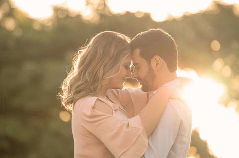 Maquiagem; Making of; Noiva; Noivo; Pré Wedding; Street Wedding; Celina Munhoz; Adriana Kruger; Manu Garcia; Camarim Madri; Wandering Wedding; São Francisco de Paula; Fotografia de Casal; Fotografia de Casamento; Pré Wedding; São Leopoldo; Belo Horizonte;'