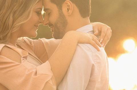 Maquiagem; Making of; Noiva; Noivo; Pré Wedding; Street Wedding; Celina Munhoz; Adriana Kruger; Manu Garcia; Camarim Madri; Wandering Wedding; São Francisco de Paula; Fotografia de Casal; Fotografia de Casamento; Pré Wedding; São Leopoldo; Belo Horizonte;'