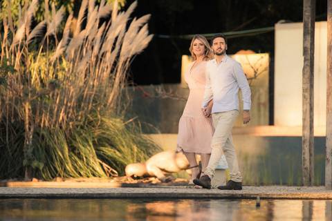 Maquiagem; Making of; Noiva; Noivo; Pré Wedding; Street Wedding; Celina Munhoz; Adriana Kruger; Manu Garcia; Camarim Madri; Wandering Wedding; São Francisco de Paula; Fotografia de Casal; Fotografia de Casamento; Pré Wedding; São Leopoldo; Belo Horizonte;'