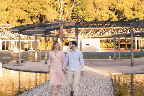 Maquiagem; Making of; Noiva; Noivo; Pré Wedding; Street Wedding; Celina Munhoz; Adriana Kruger; Manu Garcia; Camarim Madri; Wandering Wedding; São Francisco de Paula; Fotografia de Casal; Fotografia de Casamento; Pré Wedding; São Leopoldo; Belo Horizonte;'