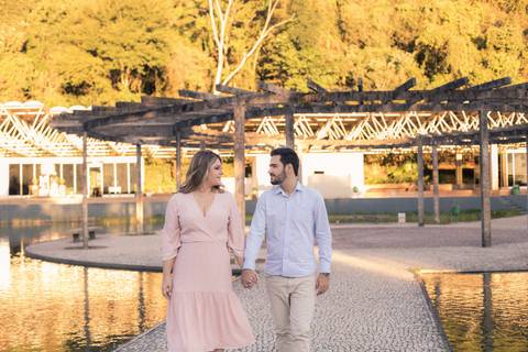 Maquiagem; Making of; Noiva; Noivo; Pré Wedding; Street Wedding; Celina Munhoz; Adriana Kruger; Manu Garcia; Camarim Madri; Wandering Wedding; São Francisco de Paula; Fotografia de Casal; Fotografia de Casamento; Pré Wedding; São Leopoldo; Belo Horizonte;'