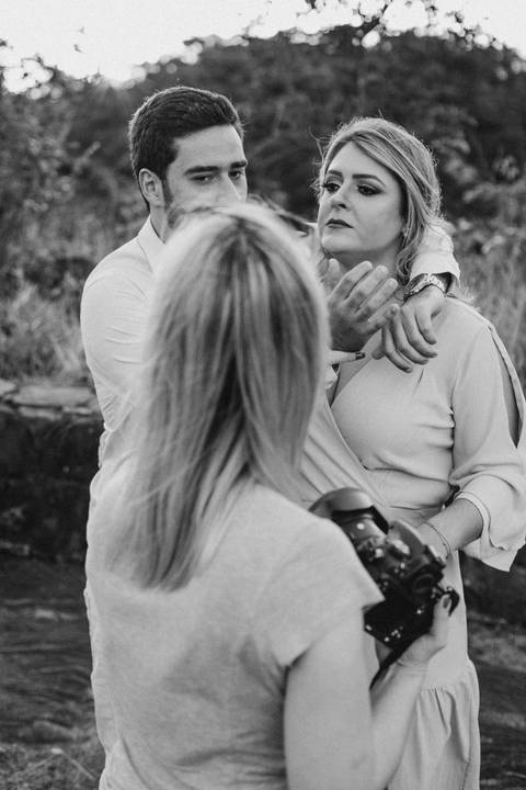 Maquiagem; Making of; Noiva; Noivo; Pré Wedding; Street Wedding; Celina Munhoz; Adriana Kruger; Manu Garcia; Camarim Madri; Wandering Wedding; São Francisco de Paula; Fotografia de Casal; Fotografia de Casamento; Pré Wedding; São Leopoldo; Belo Horizonte;'