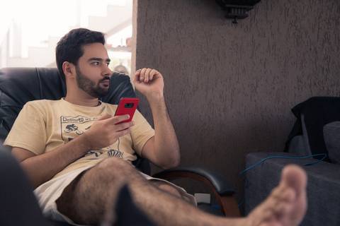 Maquiagem; Making of; Noiva; Noivo; Pré Wedding; Street Wedding; Celina Munhoz; Adriana Kruger; Manu Garcia; Camarim Madri; Wandering Wedding; São Francisco de Paula; Fotografia de Casal; Fotografia de Casamento; Pré Wedding; São Leopoldo; Belo Horizonte;'