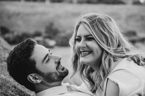 Maquiagem; Making of; Noiva; Noivo; Pré Wedding; Street Wedding; Celina Munhoz; Adriana Kruger; Manu Garcia; Camarim Madri; Wandering Wedding; São Francisco de Paula; Fotografia de Casal; Fotografia de Casamento; Pré Wedding; São Leopoldo; Belo Horizonte;'