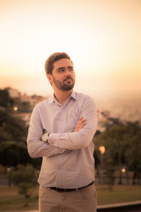 Maquiagem; Making of; Noiva; Noivo; Pré Wedding; Street Wedding; Celina Munhoz; Adriana Kruger; Manu Garcia; Camarim Madri; Wandering Wedding; São Francisco de Paula; Fotografia de Casal; Fotografia de Casamento; Pré Wedding; São Leopoldo; Belo Horizonte;'