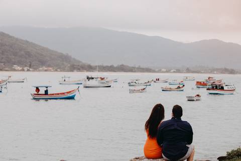 Maquiagem; Making of; Noiva; Noivo; Pré Wedding; Street Wedding; Celina Munhoz; Adriana Kruger; Manu Garcia; Camarim Madri; Wandering Wedding; São Francisco de Paula; Fotografia de Casal; Fotografia de Casamento; Pré Wedding; São Leopoldo; Belo Horizonte;'