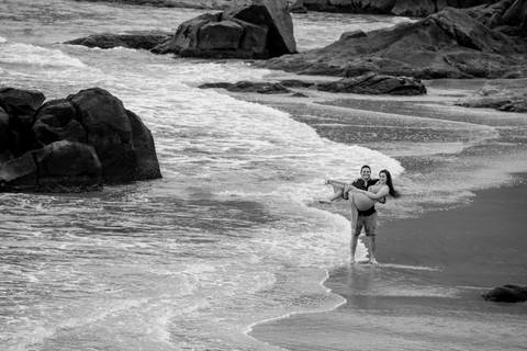 Maquiagem; Making of; Noiva; Noivo; Pré Wedding; Street Wedding; Celina Munhoz; Adriana Kruger; Manu Garcia; Camarim Madri; Wandering Wedding; São Francisco de Paula; Fotografia de Casal; Fotografia de Casamento; Pré Wedding; São Leopoldo; Belo Horizonte;'