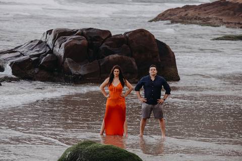 Maquiagem; Making of; Noiva; Noivo; Pré Wedding; Street Wedding; Celina Munhoz; Adriana Kruger; Manu Garcia; Camarim Madri; Wandering Wedding; São Francisco de Paula; Fotografia de Casal; Fotografia de Casamento; Pré Wedding; São Leopoldo; Belo Horizonte;'