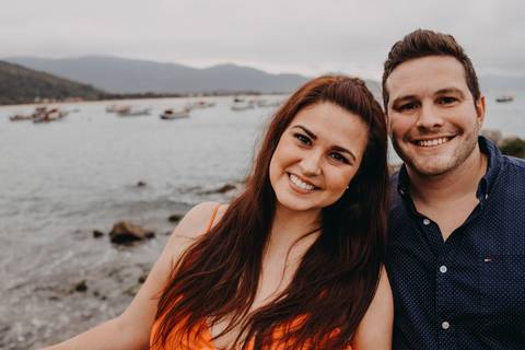 Maquiagem; Making of; Noiva; Noivo; Pré Wedding; Street Wedding; Celina Munhoz; Adriana Kruger; Manu Garcia; Camarim Madri; Wandering Wedding; São Francisco de Paula; Fotografia de Casal; Fotografia de Casamento; Pré Wedding; São Leopoldo; Belo Horizonte;'