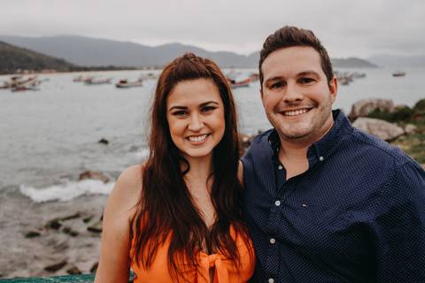 Maquiagem; Making of; Noiva; Noivo; Pré Wedding; Street Wedding; Celina Munhoz; Adriana Kruger; Manu Garcia; Camarim Madri; Wandering Wedding; São Francisco de Paula; Fotografia de Casal; Fotografia de Casamento; Pré Wedding; São Leopoldo; Belo Horizonte;'