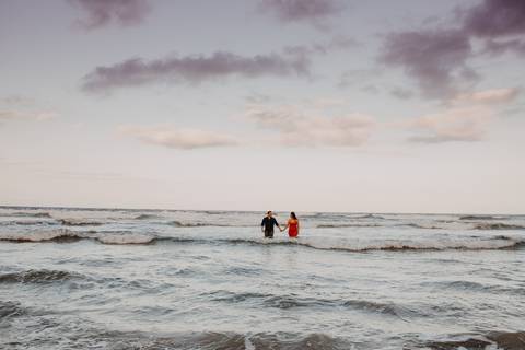Maquiagem; Making of; Noiva; Noivo; Pré Wedding; Street Wedding; Celina Munhoz; Adriana Kruger; Manu Garcia; Camarim Madri; Wandering Wedding; São Francisco de Paula; Fotografia de Casal; Fotografia de Casamento; Pré Wedding; São Leopoldo; Belo Horizonte;'