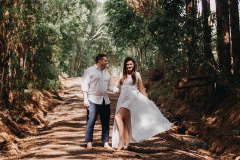 Maquiagem; Making of; Noiva; Noivo; Pré Wedding; Street Wedding; Celina Munhoz; Adriana Kruger; Manu Garcia; Camarim Madri; Wandering Wedding; São Francisco de Paula; Fotografia de Casal; Fotografia de Casamento; Pré Wedding; São Leopoldo; Belo Horizonte;'