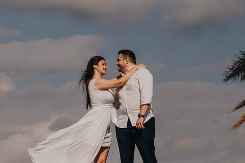 Maquiagem; Making of; Noiva; Noivo; Pré Wedding; Street Wedding; Celina Munhoz; Adriana Kruger; Manu Garcia; Camarim Madri; Wandering Wedding; São Francisco de Paula; Fotografia de Casal; Fotografia de Casamento; Pré Wedding; São Leopoldo; Belo Horizonte;'