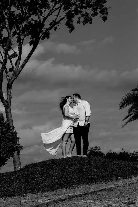 Maquiagem; Making of; Noiva; Noivo; Pré Wedding; Street Wedding; Celina Munhoz; Adriana Kruger; Manu Garcia; Camarim Madri; Wandering Wedding; São Francisco de Paula; Fotografia de Casal; Fotografia de Casamento; Pré Wedding; São Leopoldo; Belo Horizonte;'