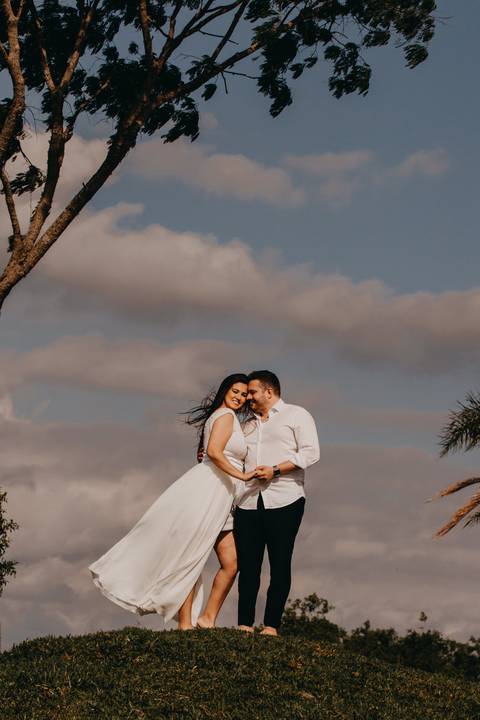 Maquiagem; Making of; Noiva; Noivo; Pré Wedding; Street Wedding; Celina Munhoz; Adriana Kruger; Manu Garcia; Camarim Madri; Wandering Wedding; São Francisco de Paula; Fotografia de Casal; Fotografia de Casamento; Pré Wedding; São Leopoldo; Belo Horizonte;'